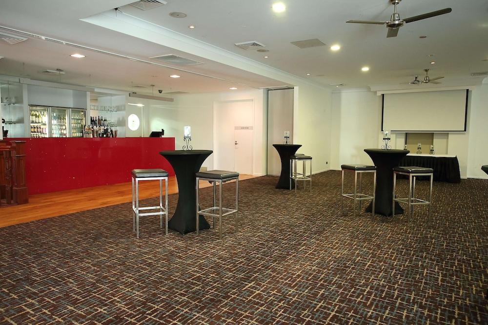 Oaks Townsville Metropole Hotel Exteriör bild