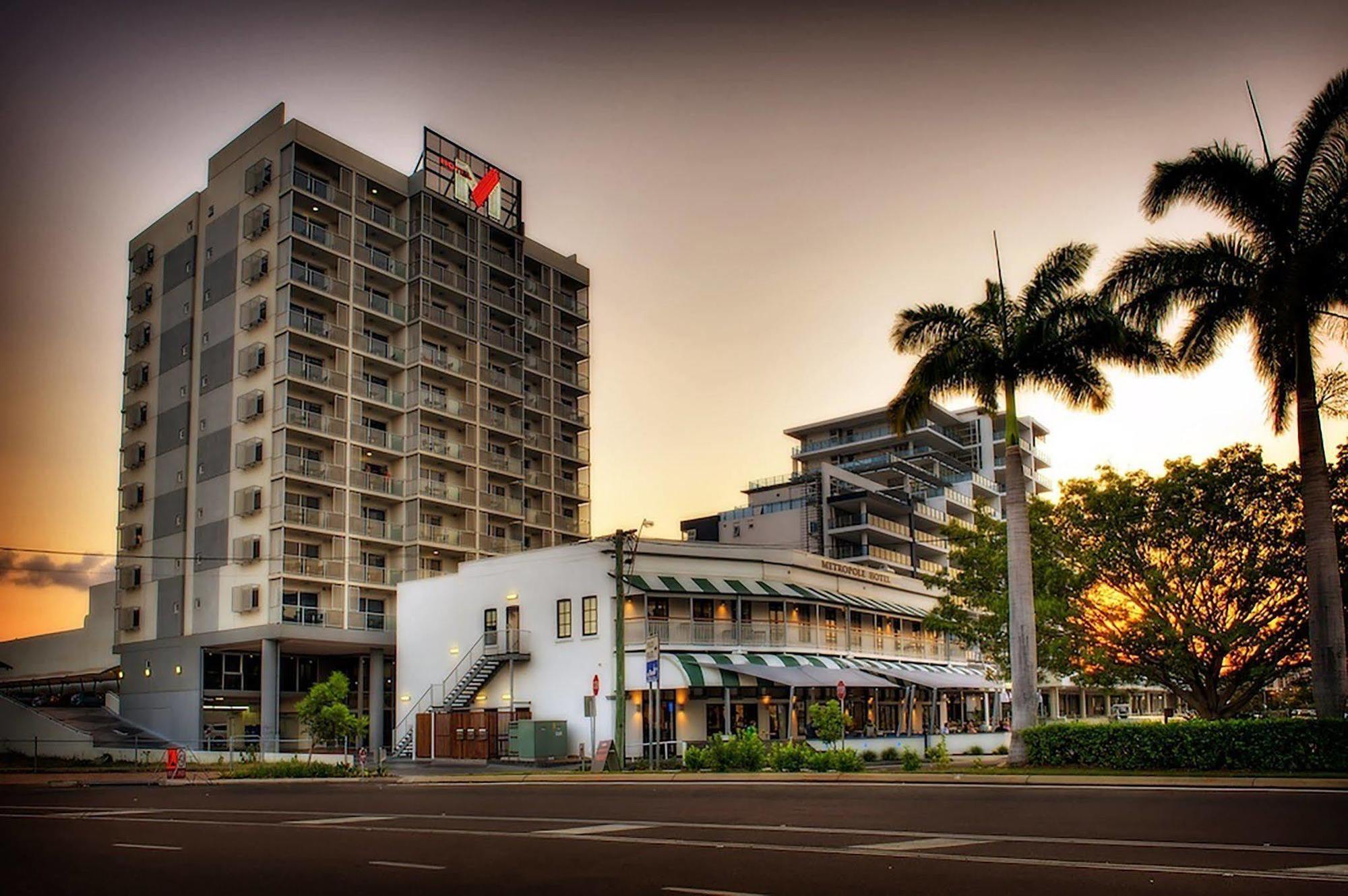 Oaks Townsville Metropole Hotel Exteriör bild